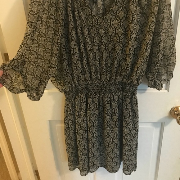 Express dress - Picture 2 of 4